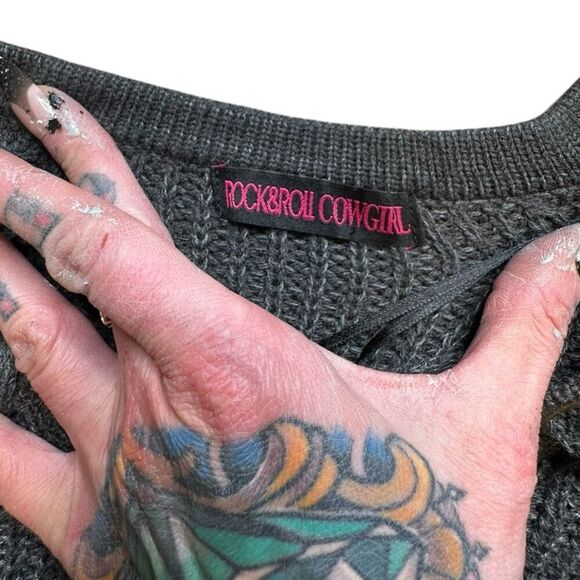 ROCK & ROLL COWGIRL Women's Gray Knit Lace Up V-Neck High Low Hem Sweater Slight - Picture 5 of 7